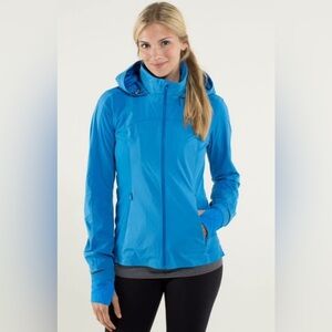 Lululemon Size 4 Water Resistant  Raindrop Jacket